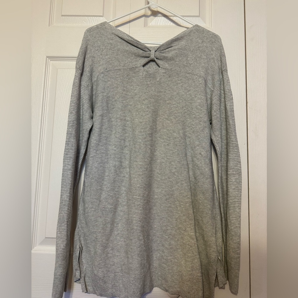 Light gray sweater - Picture 2 of 3
